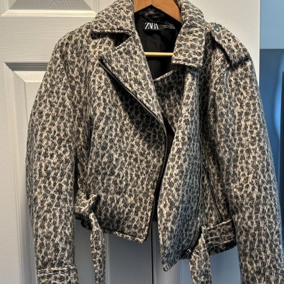 Leopard Print Women's Jacket - Picture 9 of 9